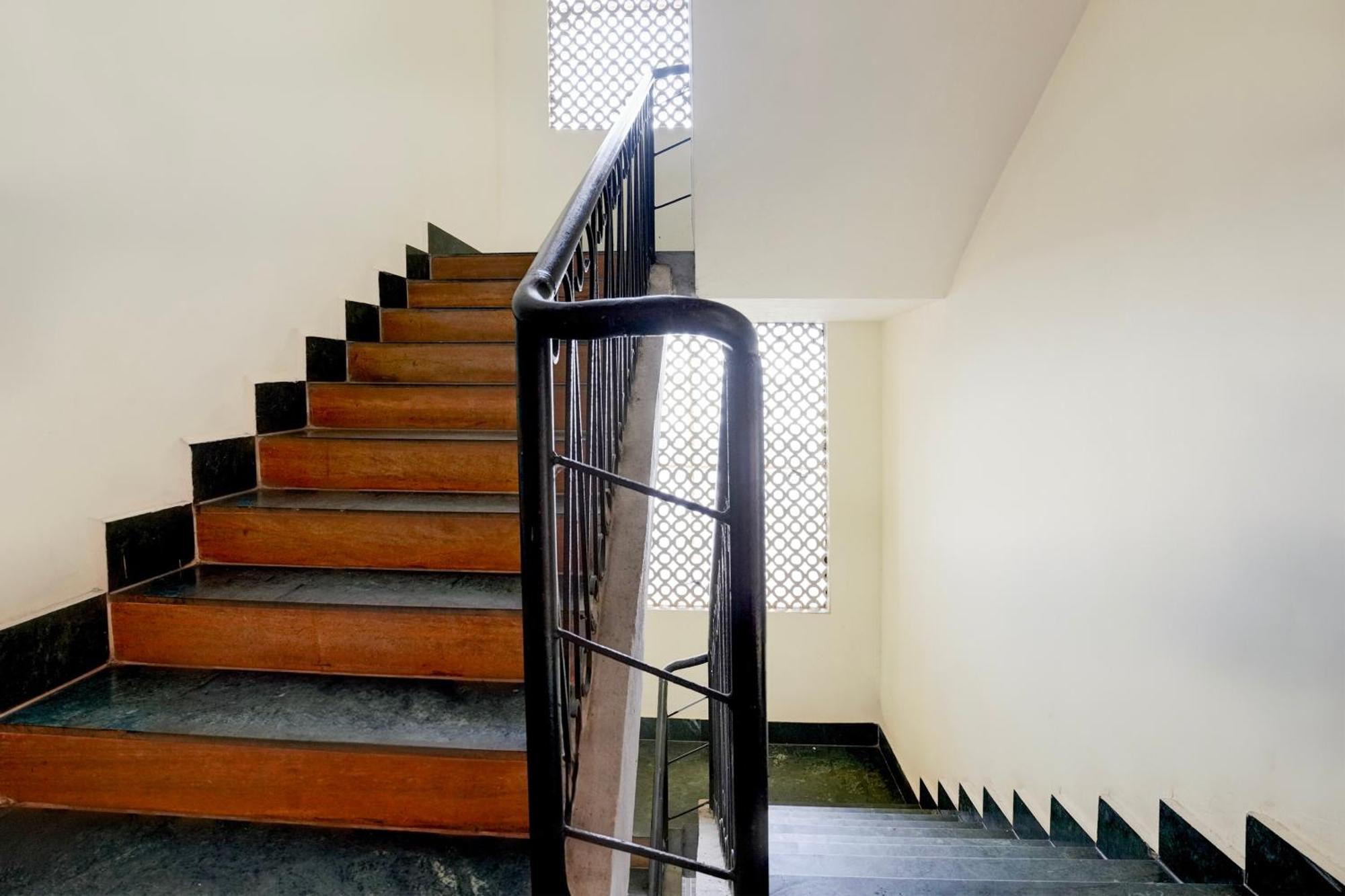 Super Townhouse 坎多林 外观 照片