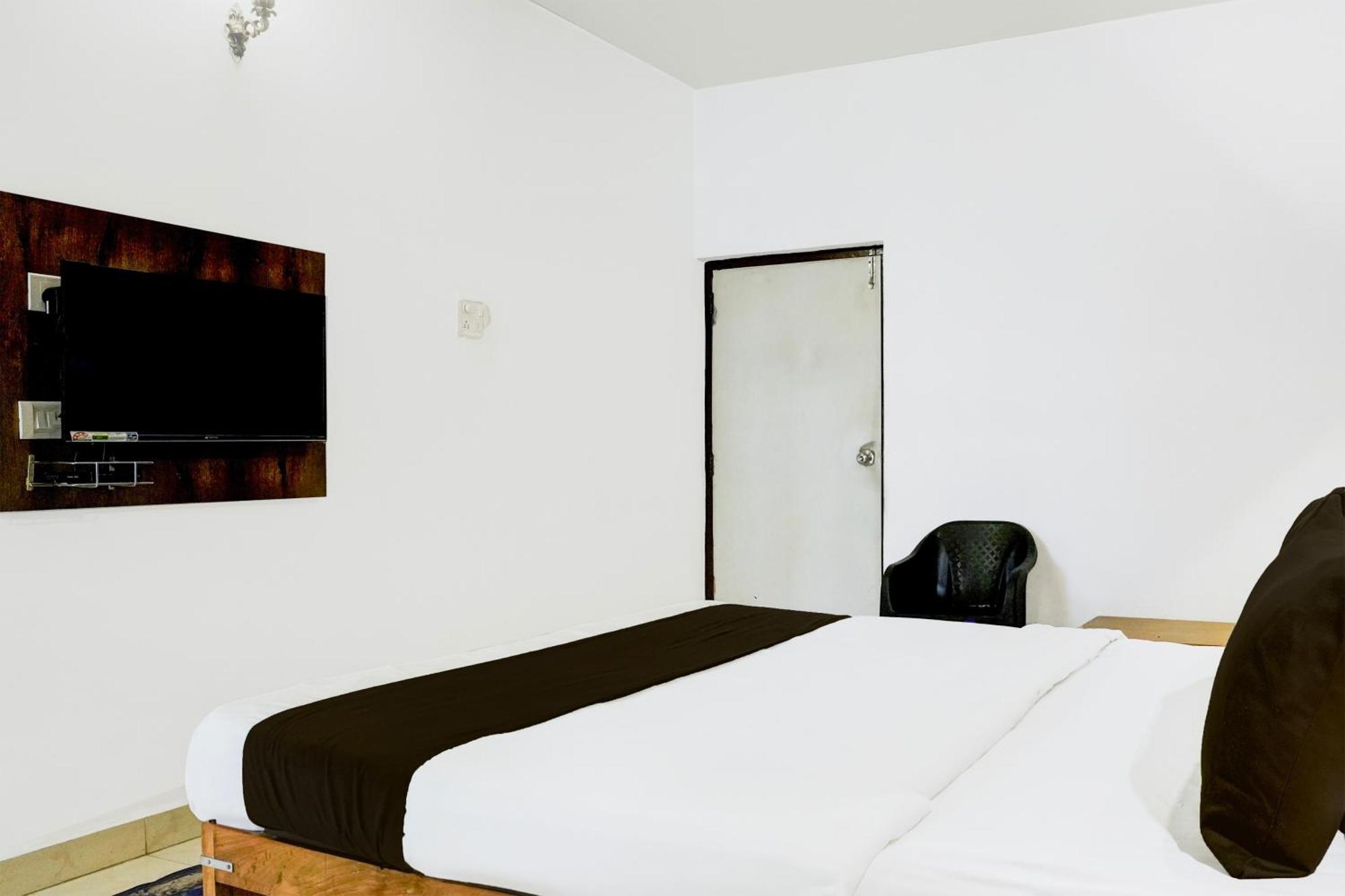Super Townhouse 坎多林 外观 照片
